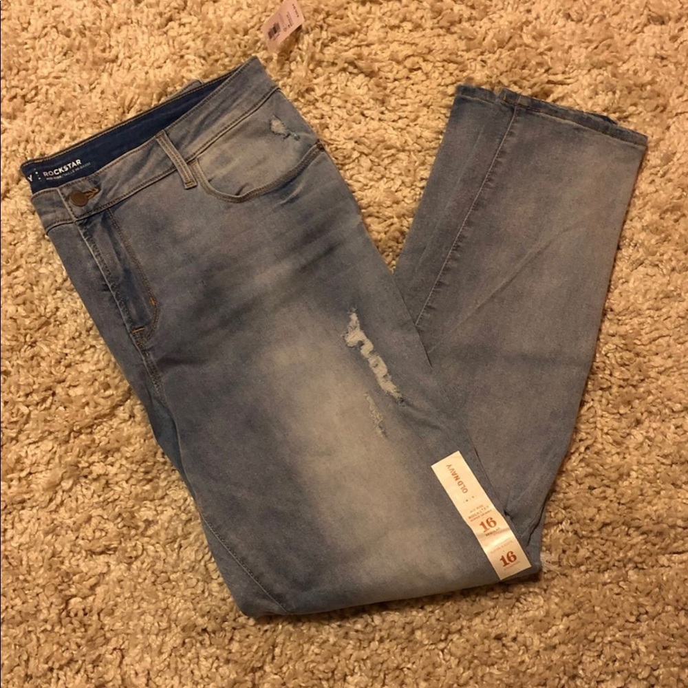 NWT Old Navy Distressed Jeans